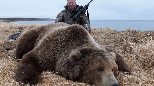 Lov medvěda v Rusku